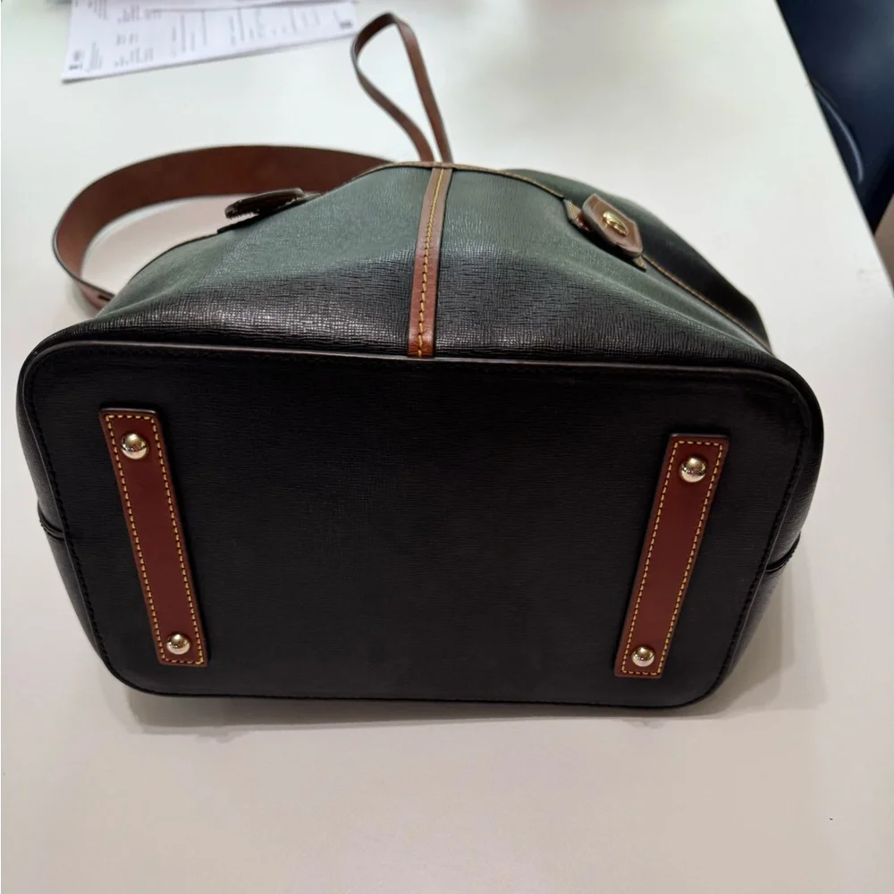 Dooney & Bourke Wayfarer Large Drawstring Leather Bucket Bag - Picture 5 of 10